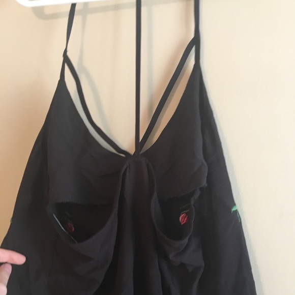 Black flowered spaghetti strap top - Picture 2 of 4